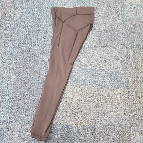 Lululemon Turning Point Tight - Black - Nulux - Size 4 - Picture 5 of 16